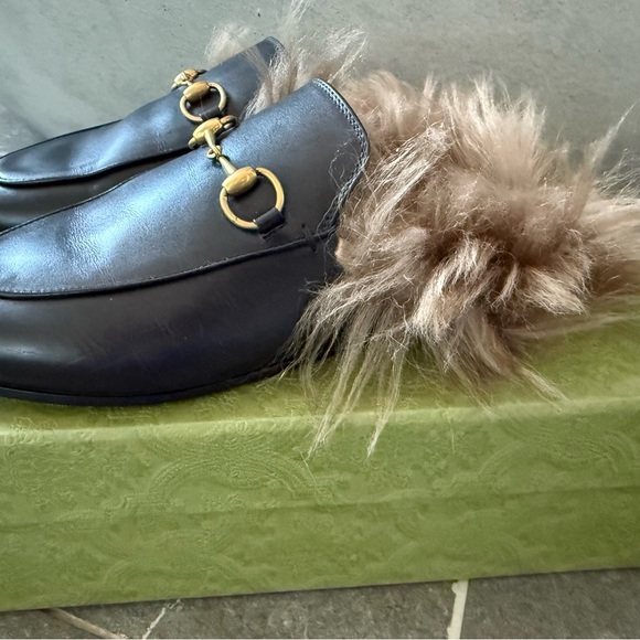 GUCCI Princeton Fur Mules - Picture 15 of 15